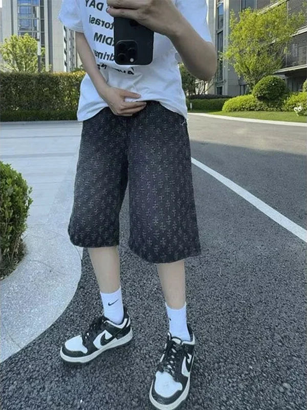 2025 American style new denim shorts for men in summer, loose straight tube, perforated jacquard, high-end feeling, five point