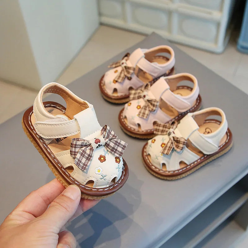 2025 Newborn Baby Girl Sandals Summer Embroidered Leisure Comfortable Lightweight Floral Soft Sole Wrap Toe Sandals For 18M-24M