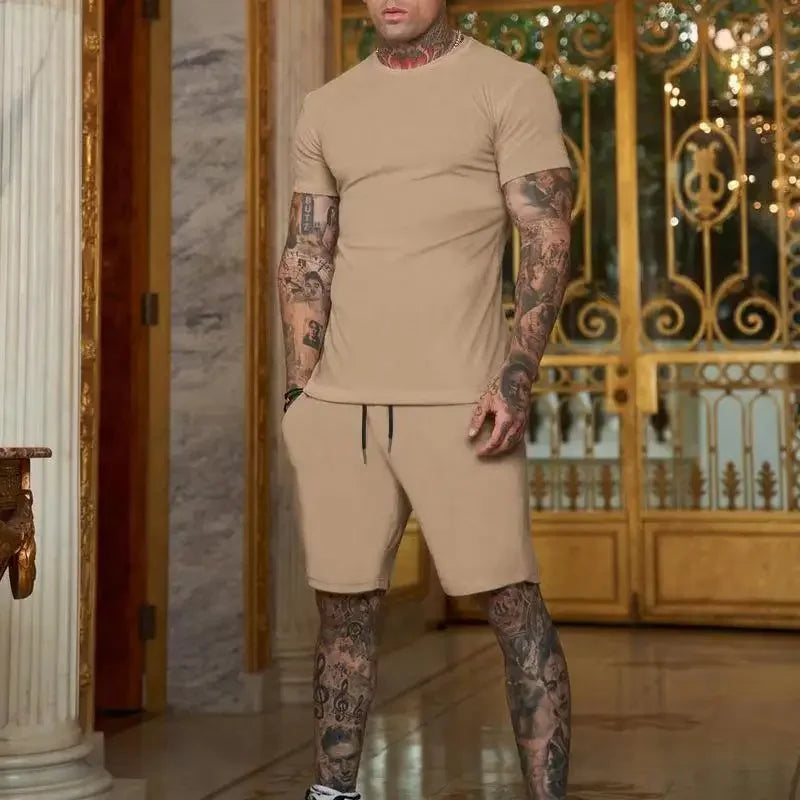 New summer fitness sportswear for men short-sleeved T-shirt and shorts two-piece set breathable and quick-drying casual wear.
