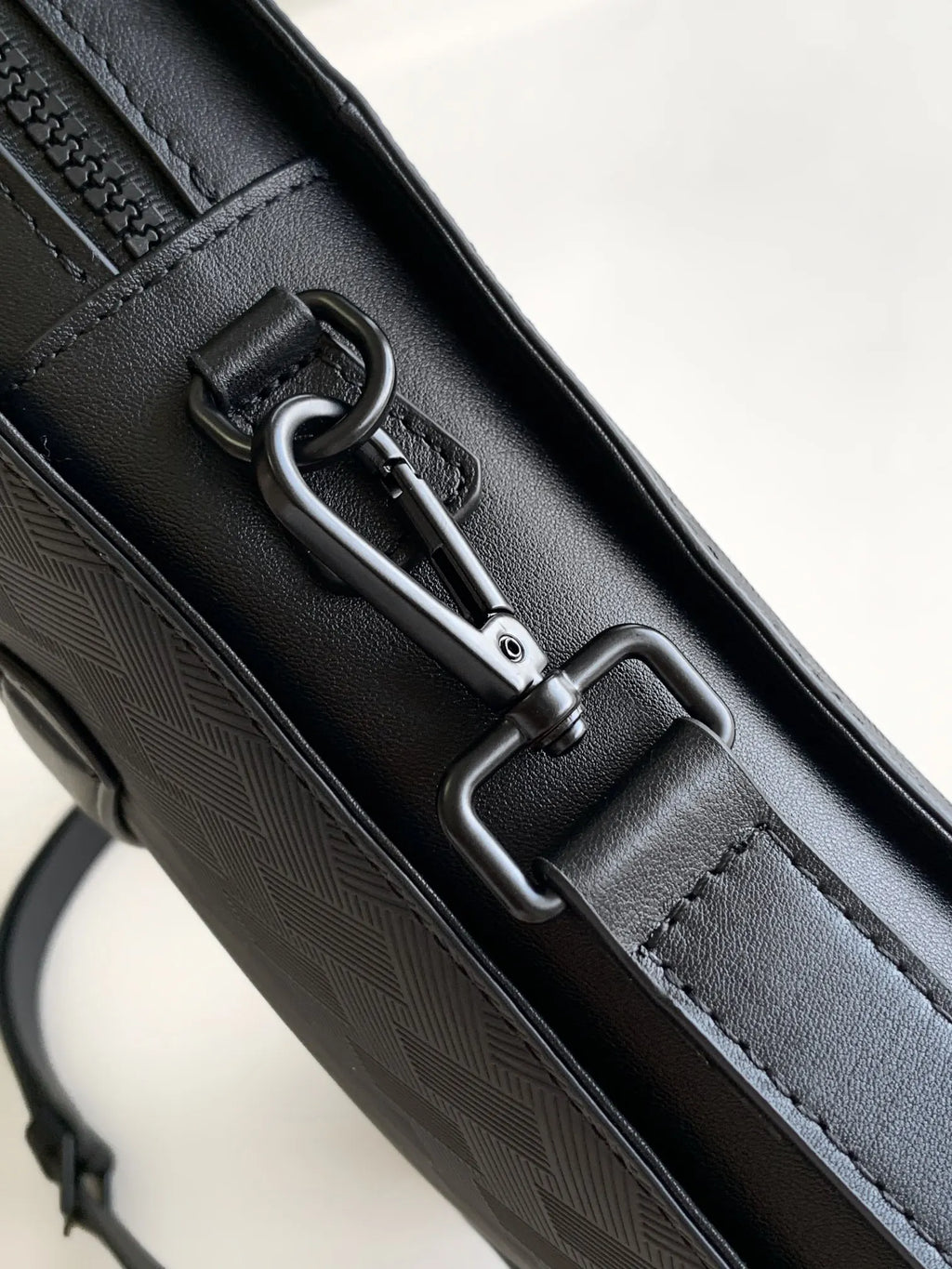 Bag  Men's New Premium Leather Briefcase, Business Casual Top Handle Bag, Stylish Work Tote