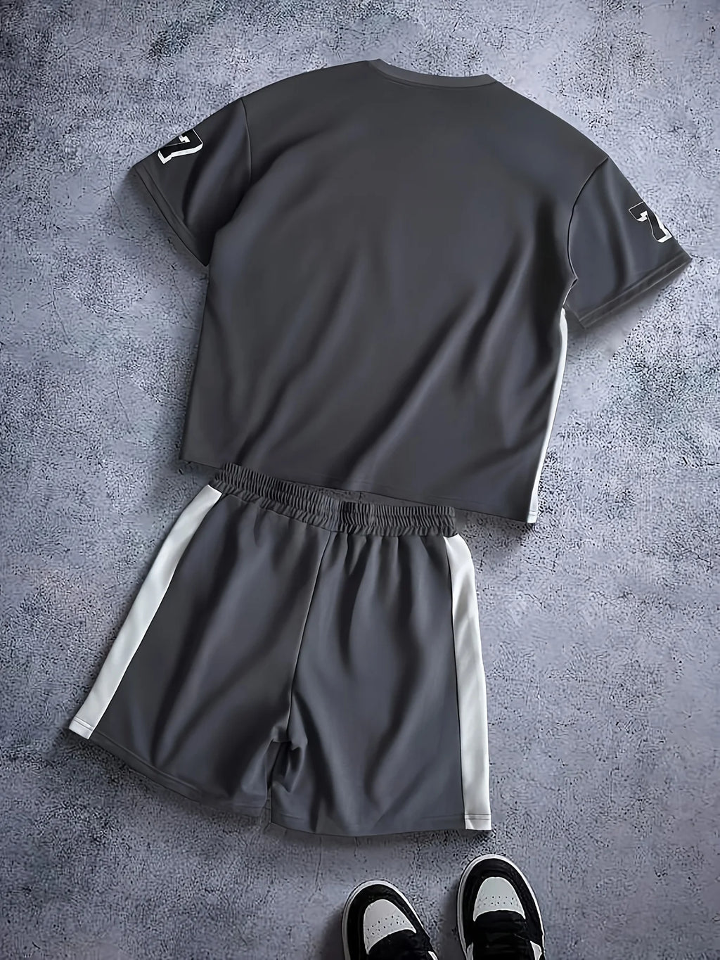 Mens 2 Piece Outfit Short Sleeve T Shirt and Striped Shorts Set Breathable Casual Sports Tracksuit for Basketball Daily Wea