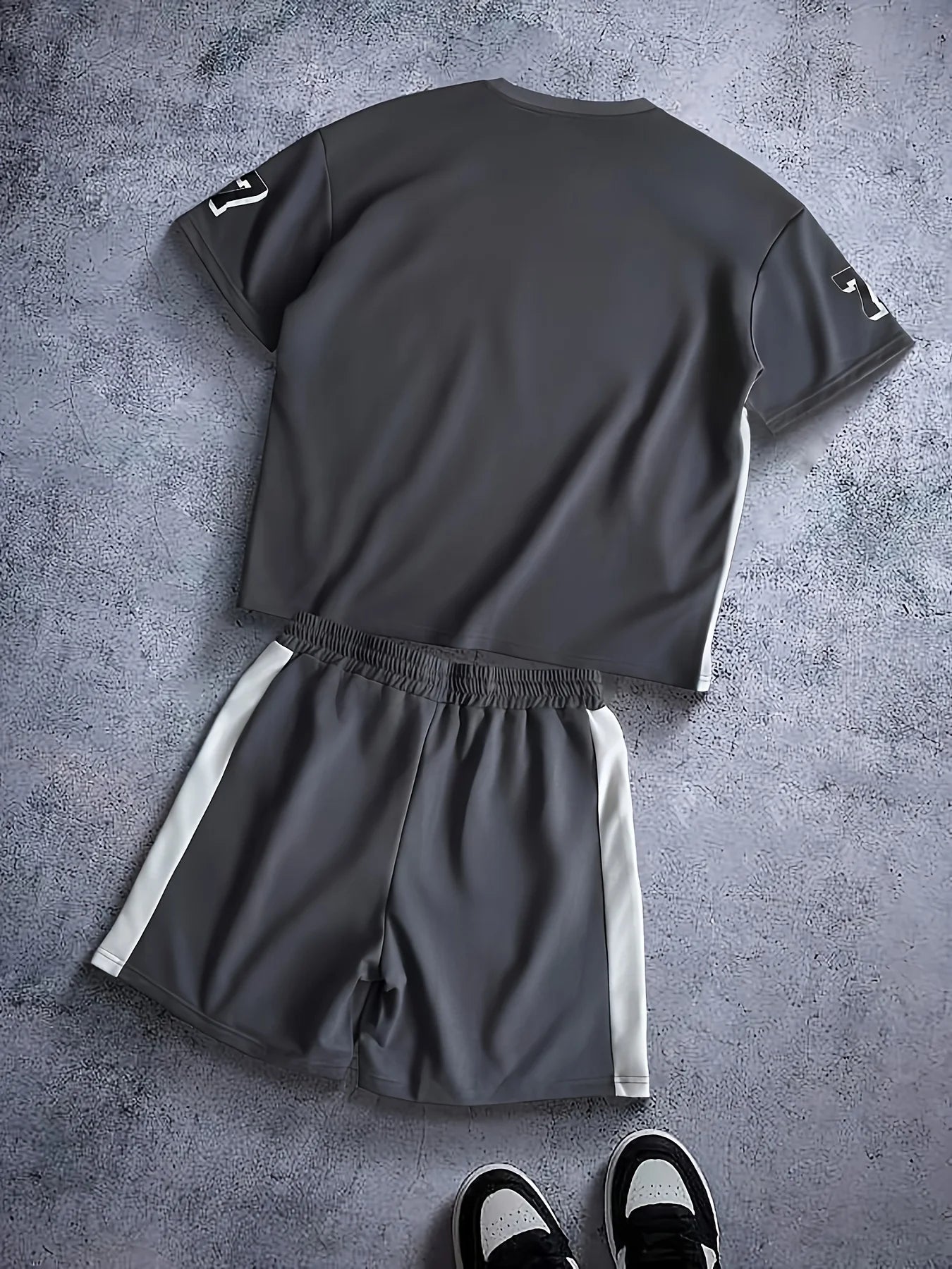 Mens 2 Piece Outfit Short Sleeve T Shirt and Striped Shorts Set Breathable Casual Sports Tracksuit for Basketball Daily Wea