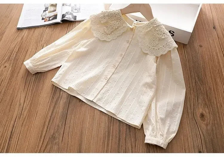 Blouses Girl Undershirt Shirt Baby Lace Korean Shirt Fashion Children Cotton Tops 2024 Turn Down Collar Button Sweet