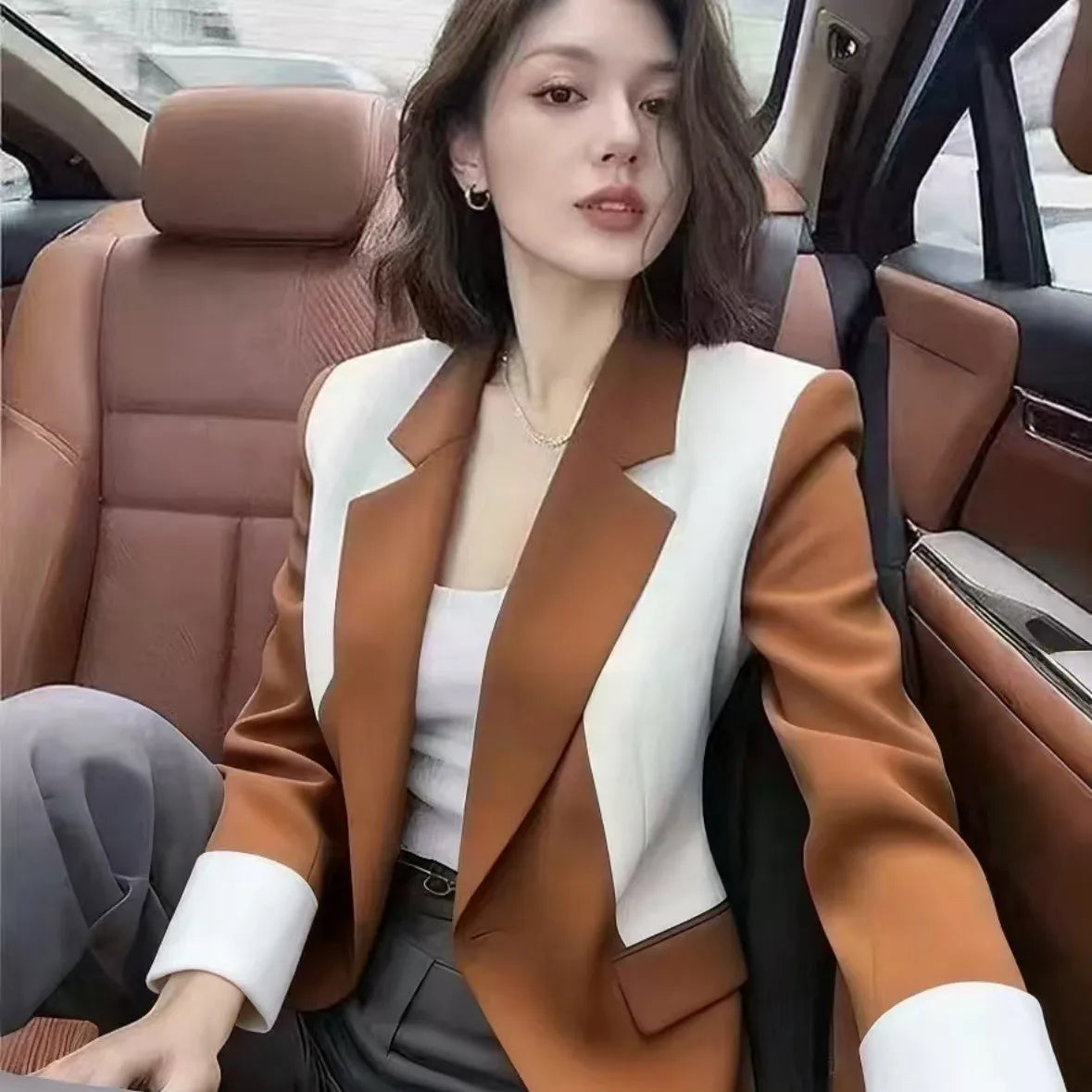 Women's suit jacket Blazer professional suit 2026 spring autumn good-looking design sense blue white contrasting suit coat top