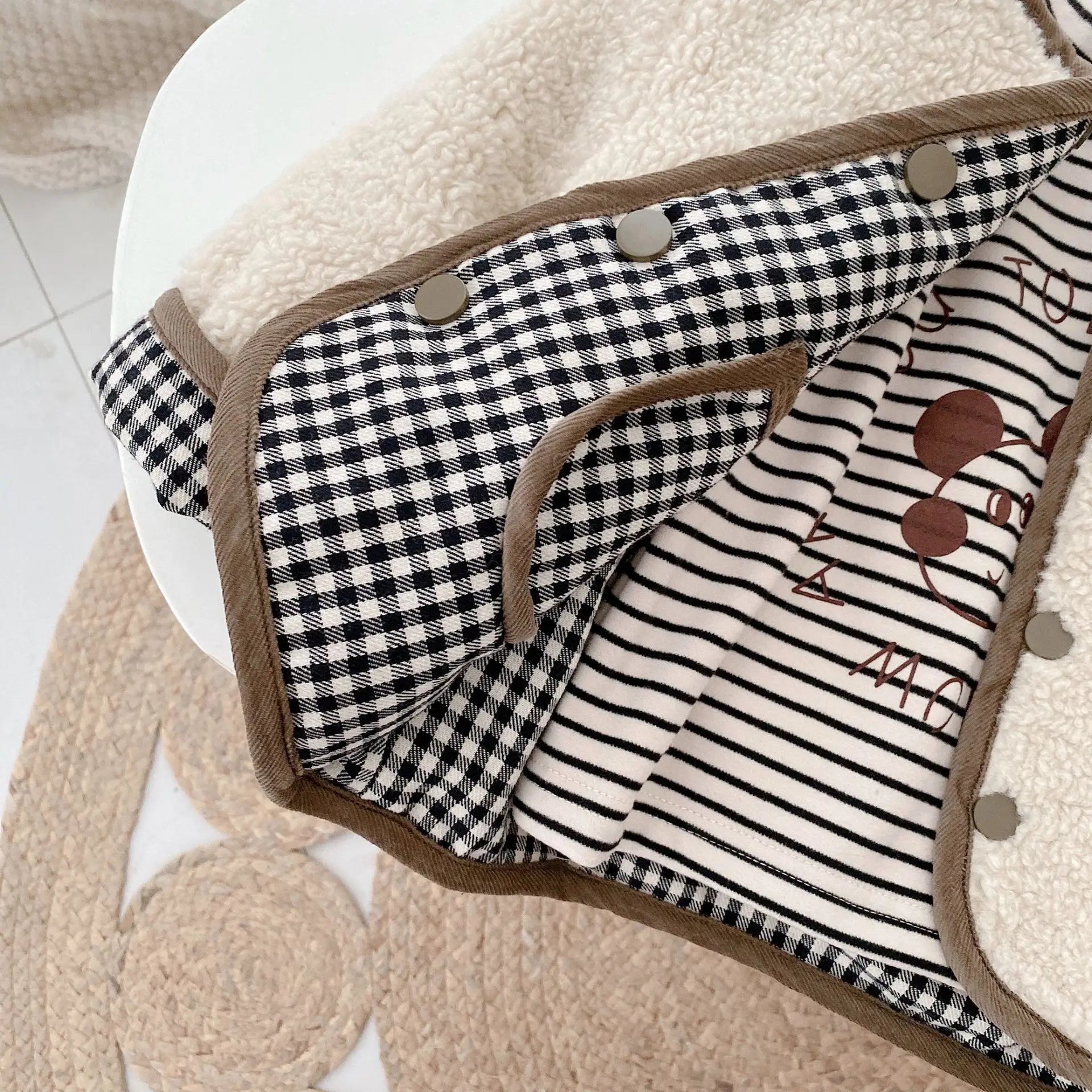 AYNIGIELL 2023 1-6 Years Old Autumn/Winter Children's Jacket Double-Sided Wear Plaid Plush Jacket Kids Jacket