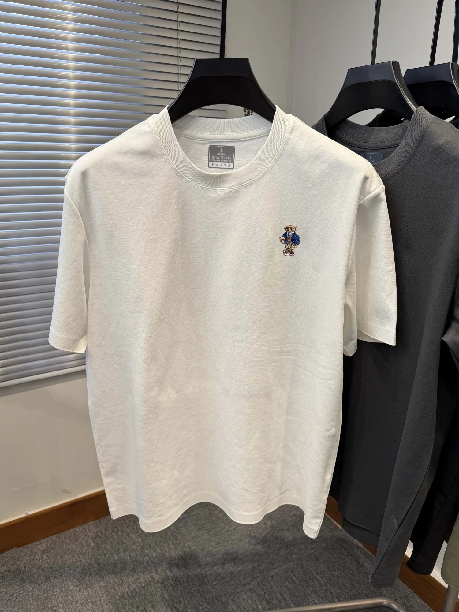 Summer Men New High Luxury Brand Little Bear EmbroiderTshirt Cotton Breathable Handsome Top Round Neck Sport Simple Short Sleeve