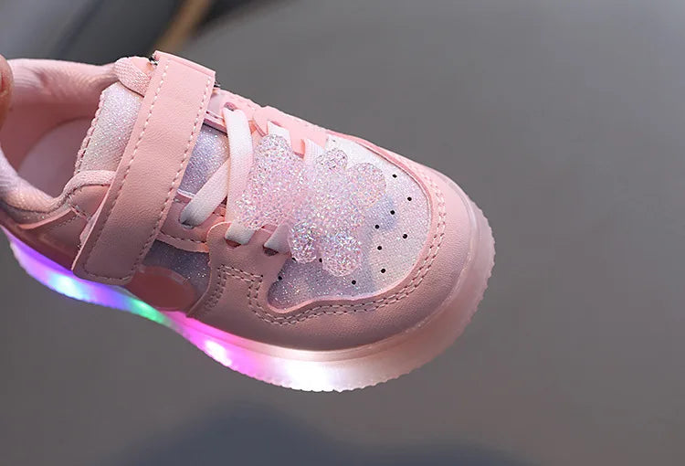 Spring Child Sneaker New Fashion Comfort Girl Shoe Versatile Soft Sole LED Light Girl Shoe Cute Anti Slip Exquisite Casual Shoes