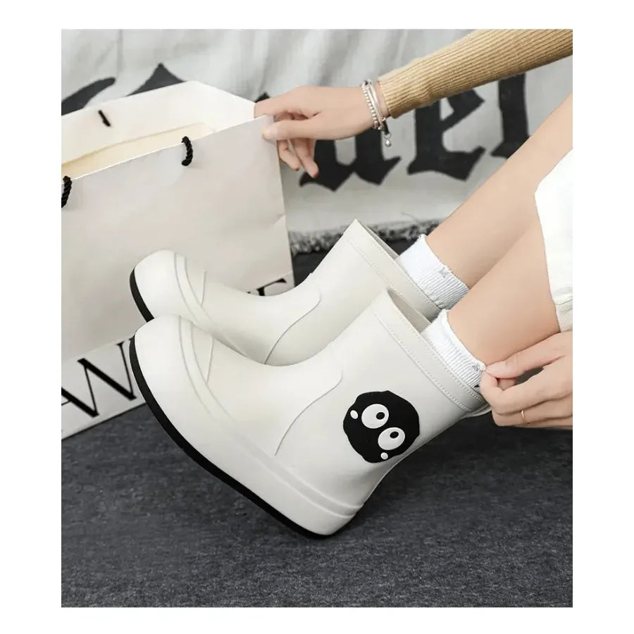 New Women's Cover Foot High Top Flat Sole Rain Shoes Soft Bottom Non Slip Waterproof Oil Resistant Work Shoes Fishing Water Shoe