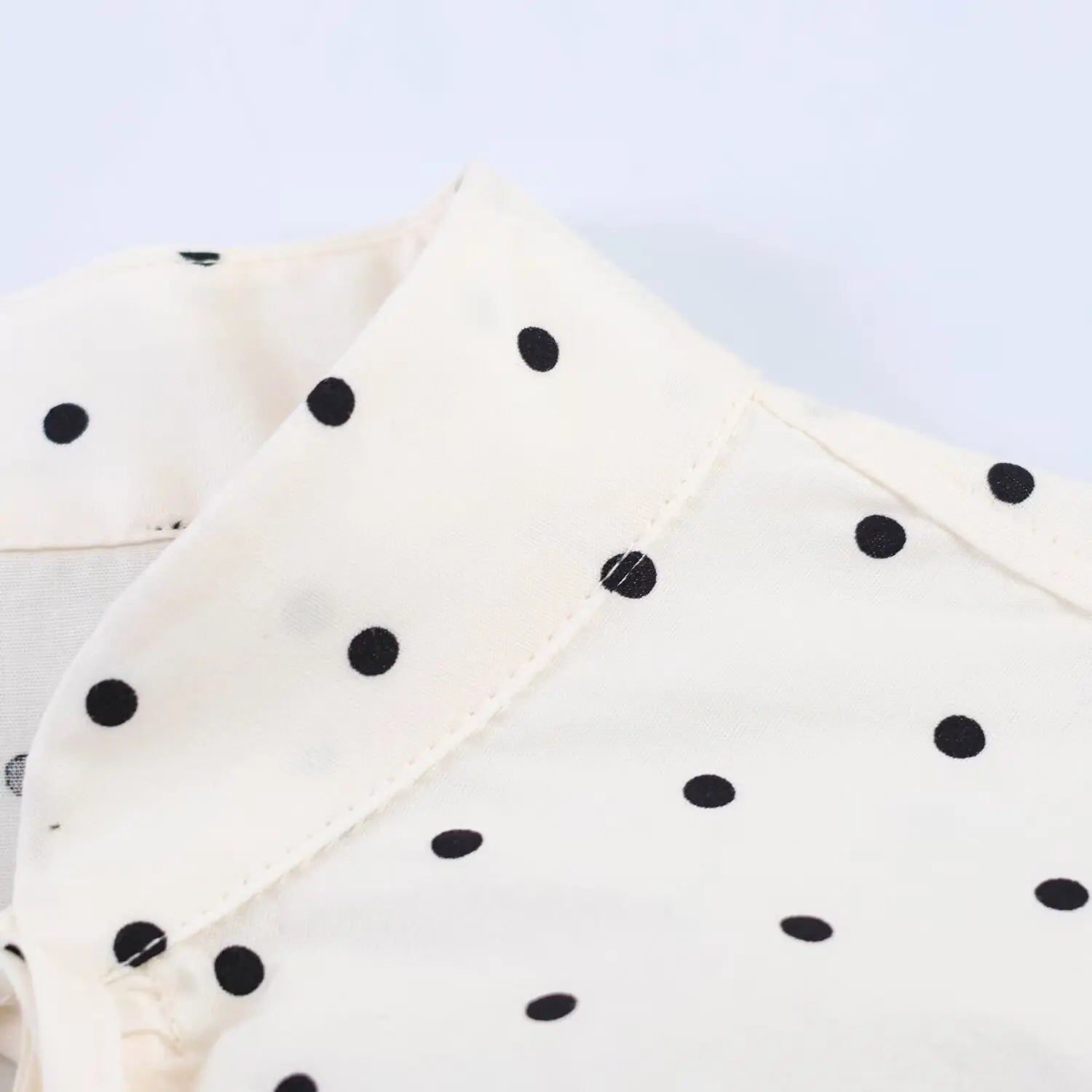 Women Sexy V-Neck Single Breasted Crop Shirts 2026 Summer Female Chic Bow Lace-Up Puff Sleeve Slim Shirts Y2K Girl Cute Shirt