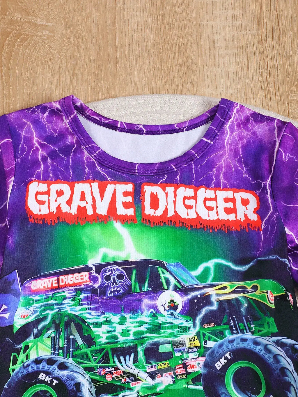 Boys Summer clothing - cartoon car print short sleeve top and shorts, stylish, casual, comfortable