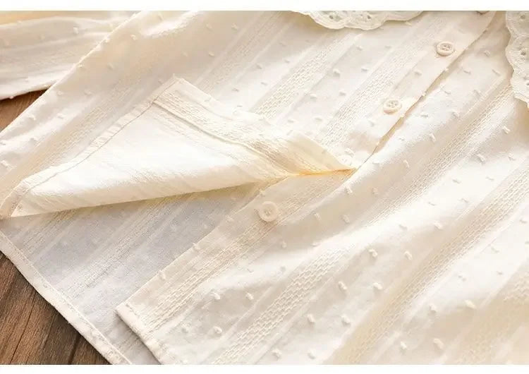 Blouses Girl Undershirt Shirt Baby Lace Korean Shirt Fashion Children Cotton Tops 2024 Turn Down Collar Button Sweet