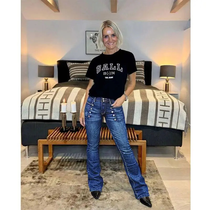 European and American women's jeans with trendy high street button design slim fit and slimming temperament micro flared pants