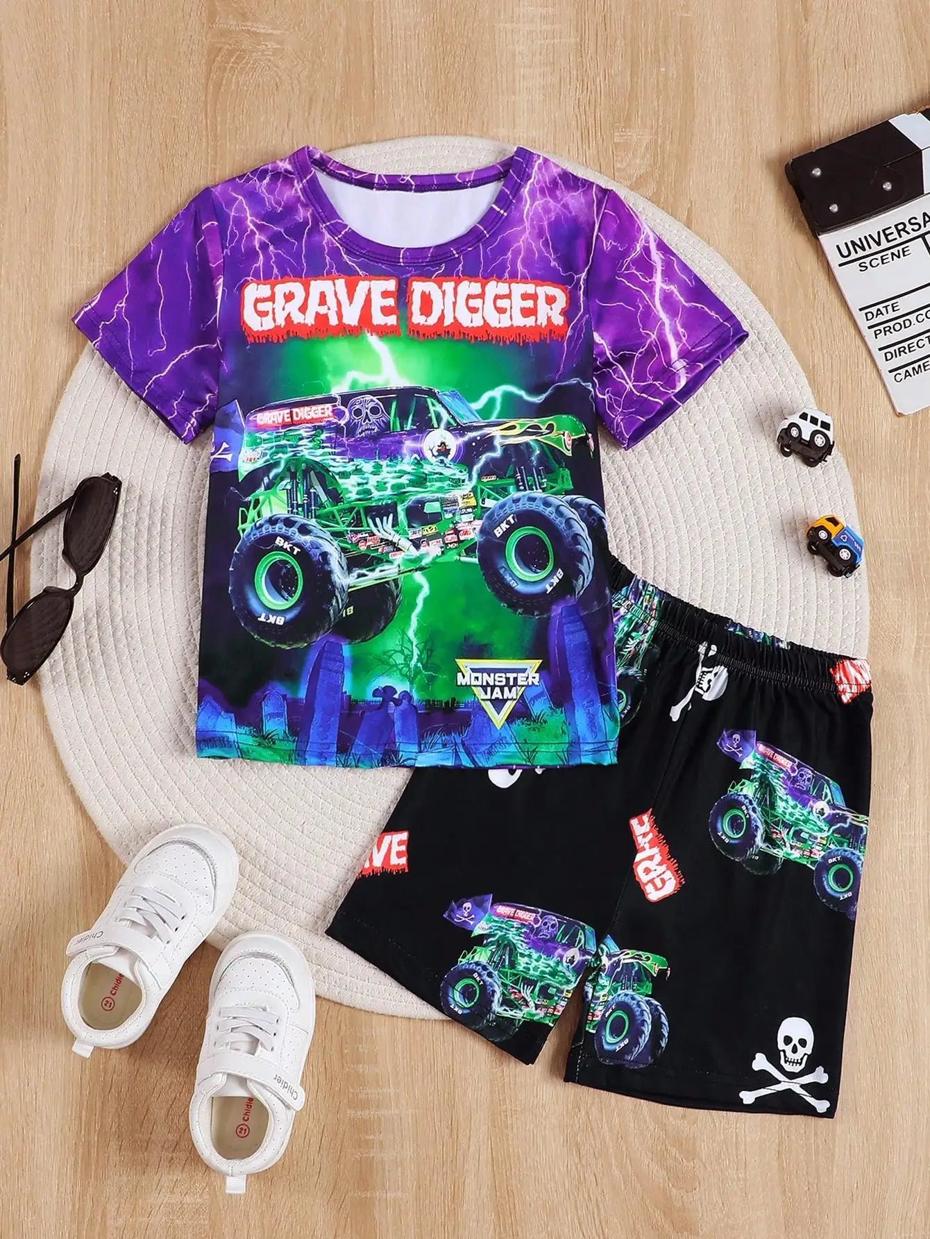 Boys Summer clothing - cartoon car print short sleeve top and shorts, stylish, casual, comfortable