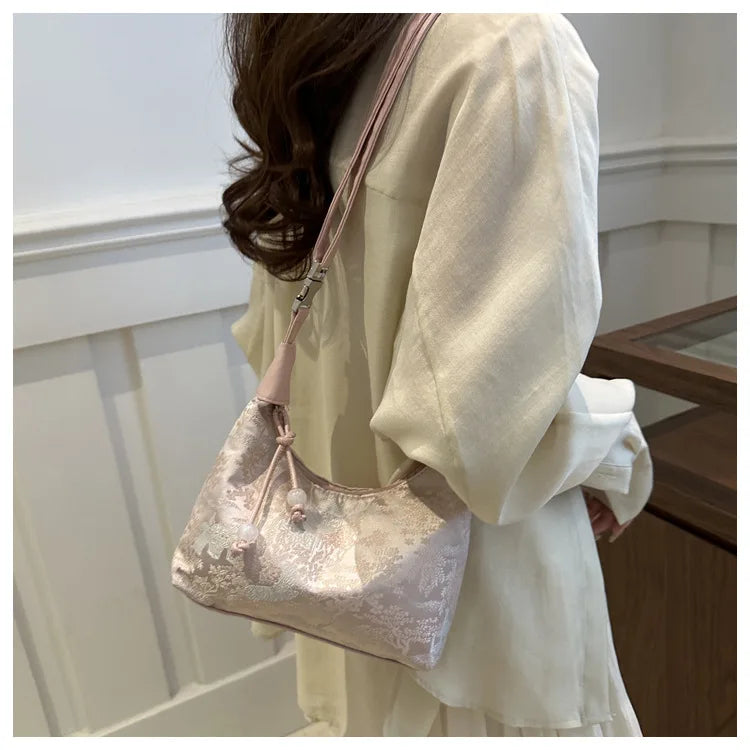 Designer Luxury Bags Woman Sweet Embroidery Shoulder Bag Nylon Texture Pearl Pendant Crossbody Handbag Bucket Handbag Women Girl