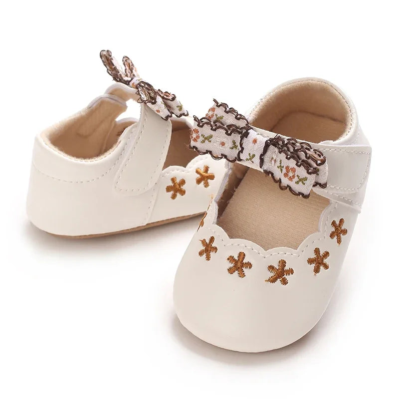 Baby girl princess shoes cute and breathable bow for young children anti slip flower casual sports shoes baby soft soled shoes