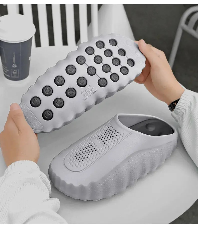 Men's and women's EVA lightweight toe massage slippers 2026 outdoor new casual sports slippers couple's fashionable beach shoes