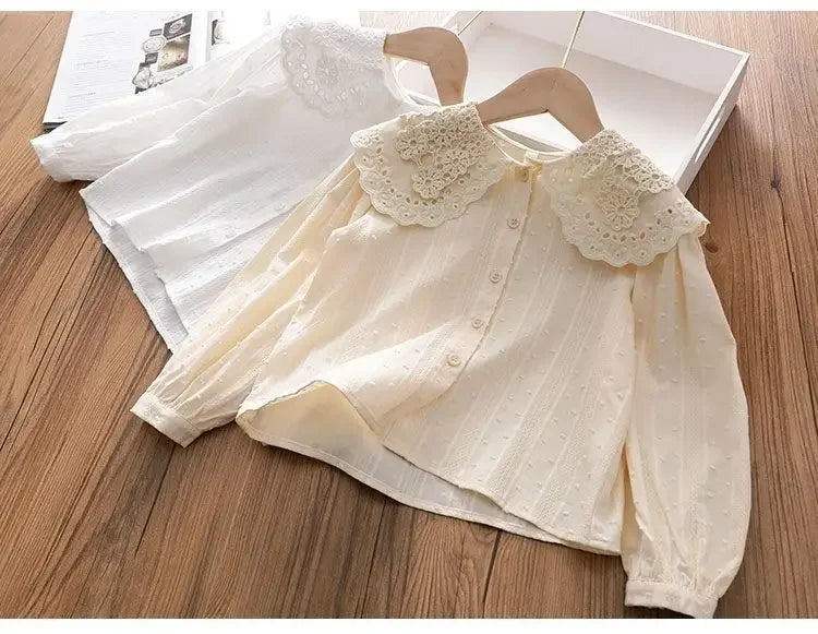Blouses Girl Undershirt Shirt Baby Lace Korean Shirt Fashion Children Cotton Tops 2024 Turn Down Collar Button Sweet