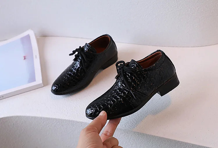 Boys Leather Shoes Pointed Toe Children Performance Shoes Low Heels British Style School Kids Shoes Gold Lace Up Casual Loafers