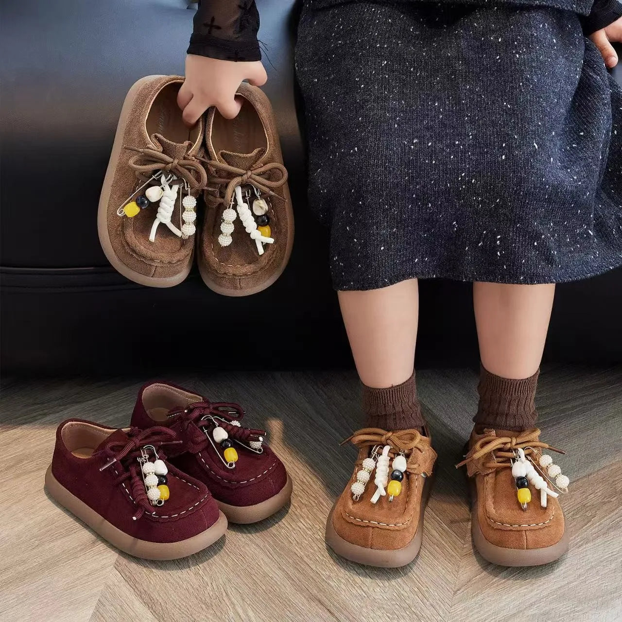 Boys Girls Leather Shoes with Cute Beaded 2025 New Autumn Toddler Walking Shoes Soft Sole Simple Versatile Kids School Loafers