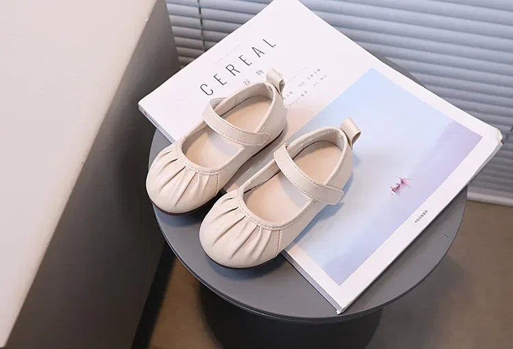 Girls Soft Sweet Princess Dance Shoes for Party Wedding Children's Fashion Pleated Leather Shoes Kids New Chic Solid Color Flats