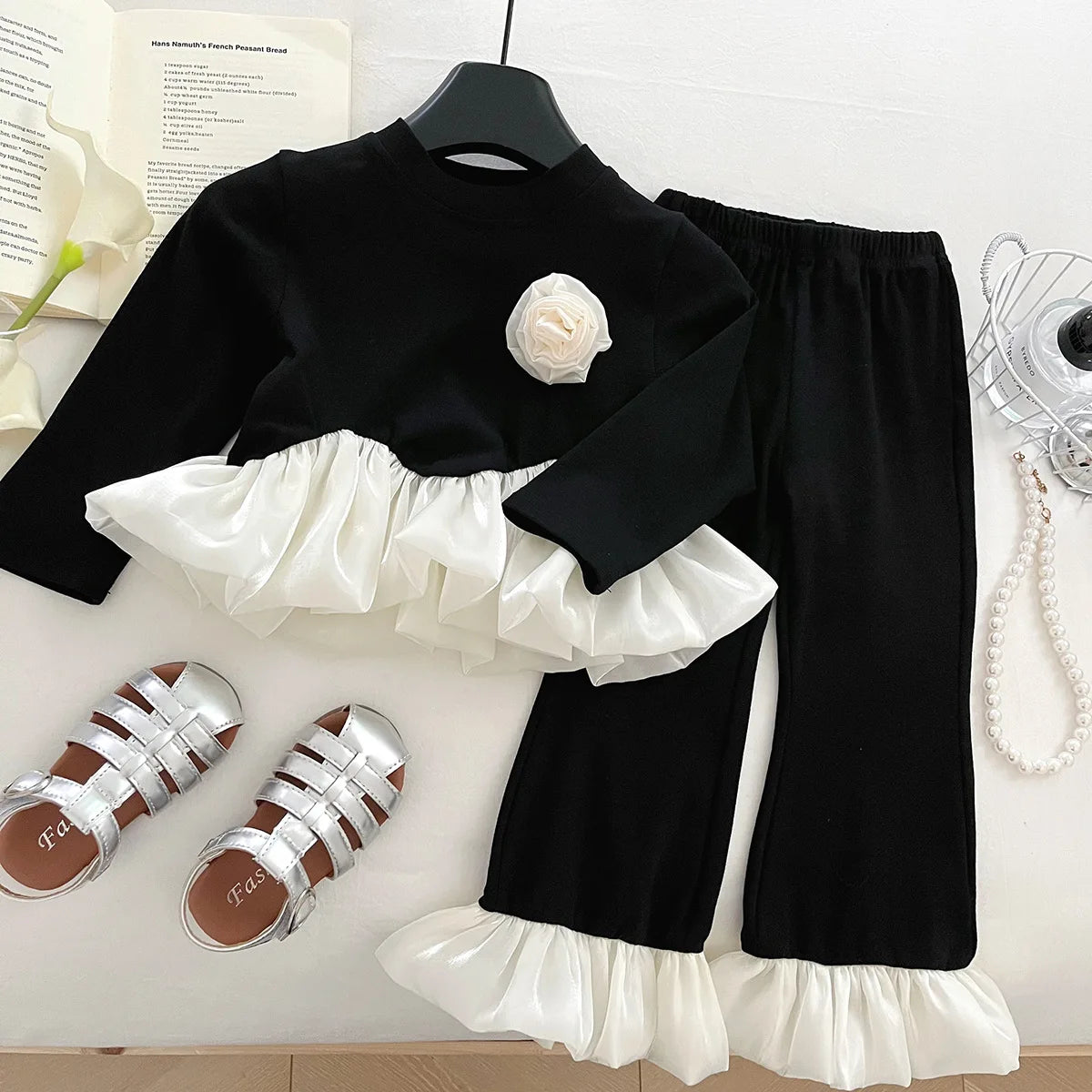 Girls 2 Piece Autumn 2025 New Long Sleeve Lace Solid Color Simple Fashionable Top Childrens Pants Baby Girl Set