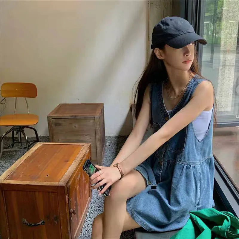 Women Sleeveless Denim Dresses Harajuku Loose Single-Breasted V-Neck Dress Woman 2025 Summer New Pocket Beach Sling Jean Dress
