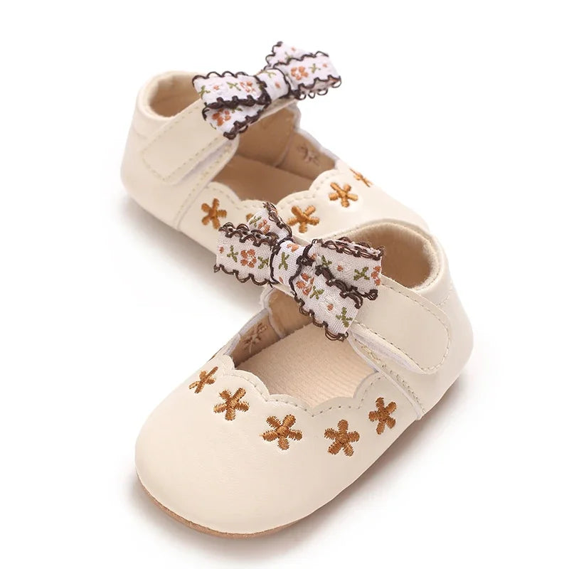 Baby girl princess shoes cute and breathable bow for young children anti slip flower casual sports shoes baby soft soled shoes