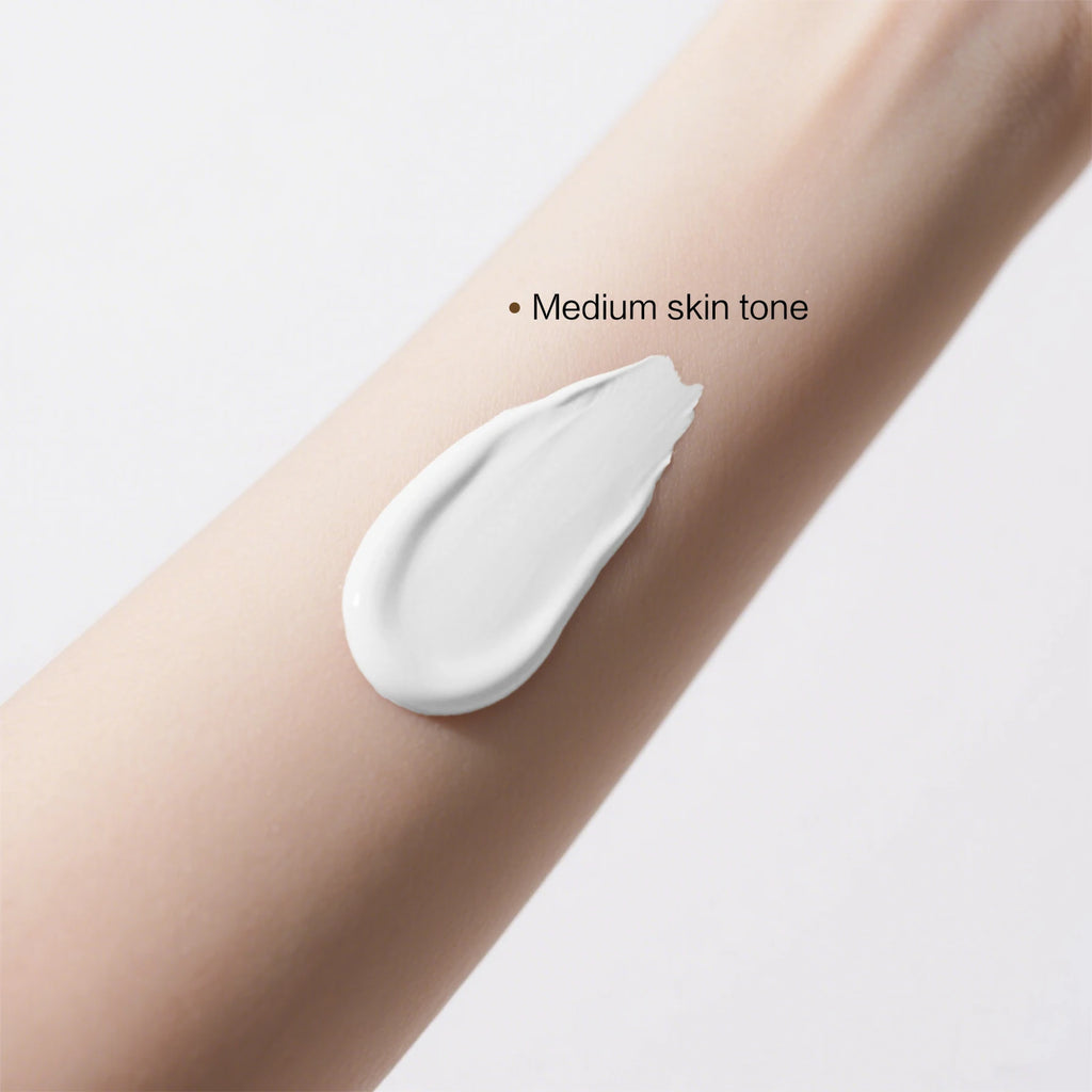 Hydrating Color-Adjusting Foundation SPF 15 30ml - Natural Coverage for Fair to Medium Skin, Lightweight with Hyaluronic Acid.