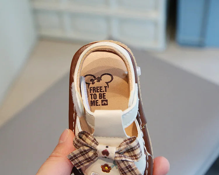 2025 Newborn Baby Girl Sandals Summer Embroidered Leisure Comfortable Lightweight Floral Soft Sole Wrap Toe Sandals For 18M-24M