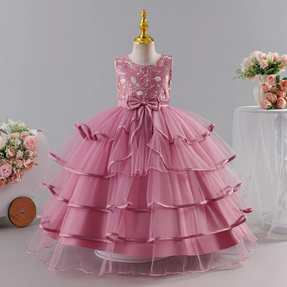 Girls Princess Dress Sleeveless Lace Embroidery Tiered Tulle Bow Formal Evening Gown for Wedding Birthday Party Christmas