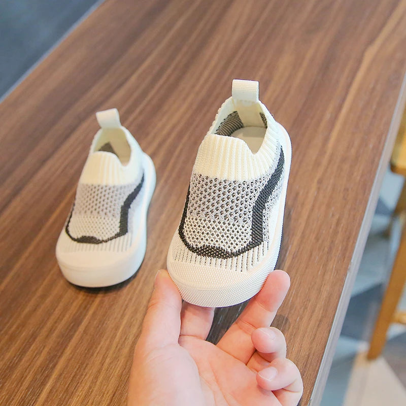 2024 New Baby Shoes Spring Summer Mesh Breathable Non-Slip Toddler Kids First Walkers Lightweight Slip-on Casual Sport Shoes