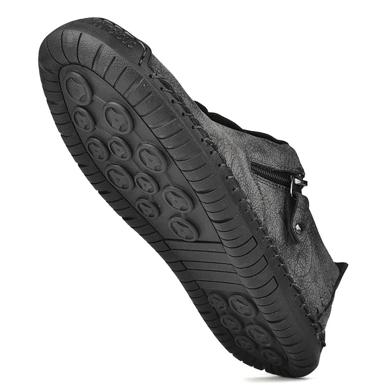 Men Casual Leather Shoes Comfortable Anti-slip Flat Shoes Soft Leather Shoes Hot Sales Free Delivery of Men Shoes In Large Size