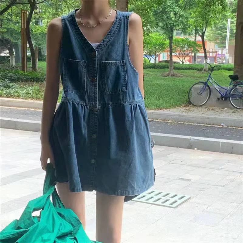 Women Sleeveless Denim Dresses Harajuku Loose Single-Breasted V-Neck Dress Woman 2025 Summer New Pocket Beach Sling Jean Dress