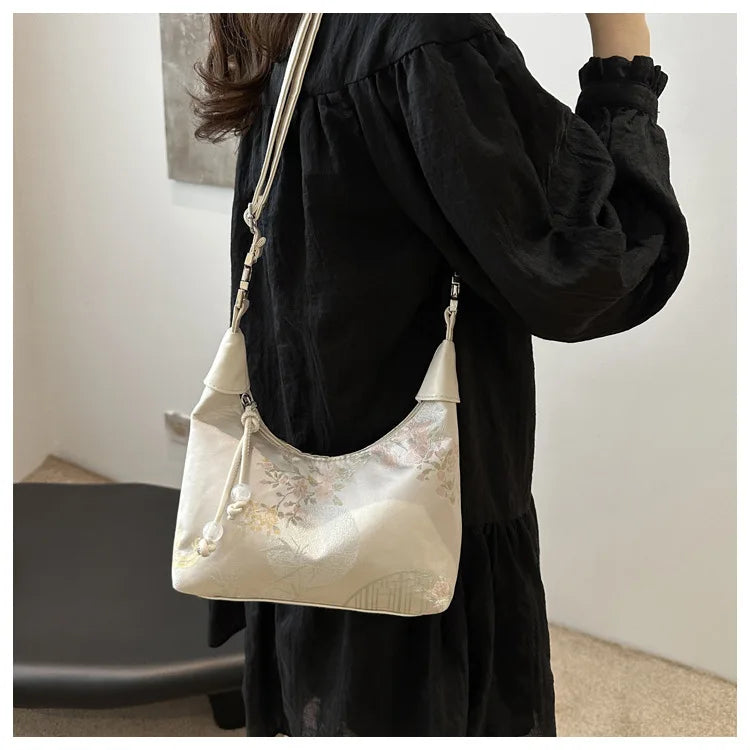 Designer Luxury Bags Woman Sweet Embroidery Shoulder Bag Nylon Texture Pearl Pendant Crossbody Handbag Bucket Handbag Women Girl