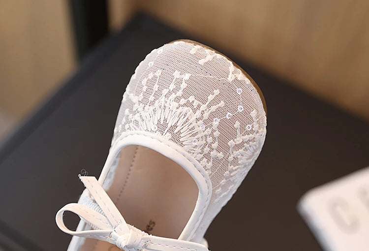 Girls' Shoes 2026 Spring New Sweet Lace Mesh Flat Shoe Fashion Sandals for Girl Mesh Bow Mary Jane Shoes Zapatos Para Niña 여아구두