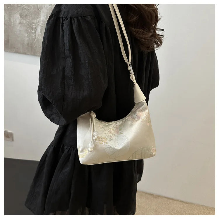 Designer Luxury Bags Woman Sweet Embroidery Shoulder Bag Nylon Texture Pearl Pendant Crossbody Handbag Bucket Handbag Women Girl