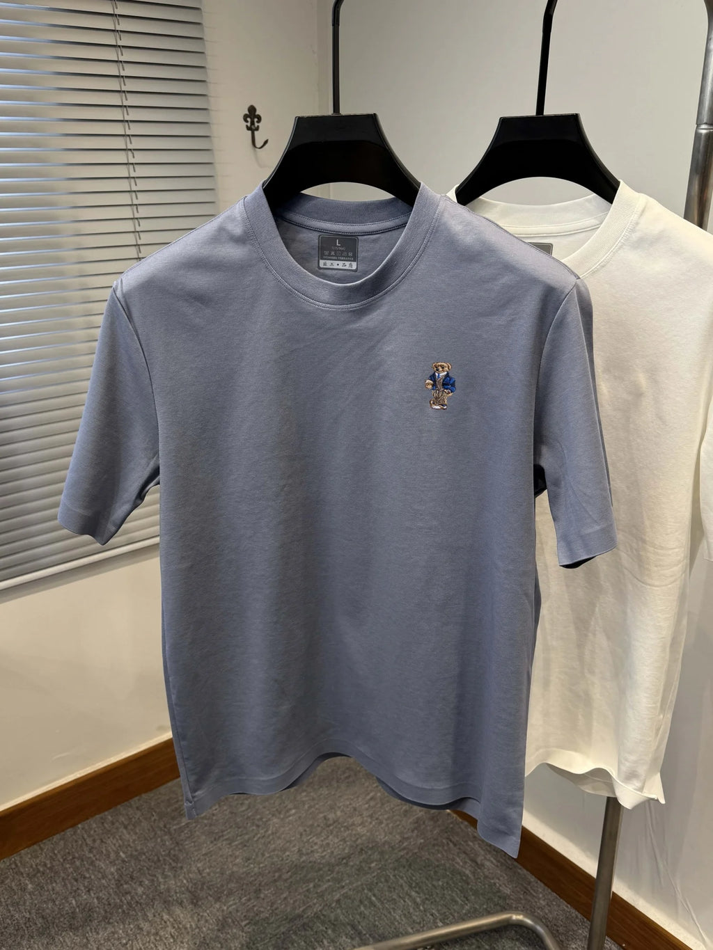 Summer Men New High Luxury Brand Little Bear EmbroiderTshirt Cotton Breathable Handsome Top Round Neck Sport Simple Short Sleeve
