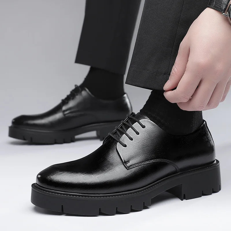 Men's Leather Elevator Shoes Invisible Height Increase 10CM 8CM Brogue Leather Shoes Men Black Formal Groom Wedding Shoes